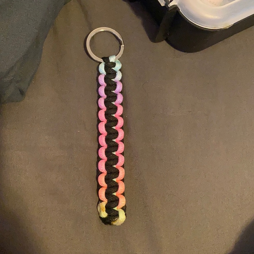 Paracord keychain